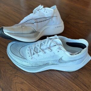 Nike ZoomX Vaporfly Next NWOT